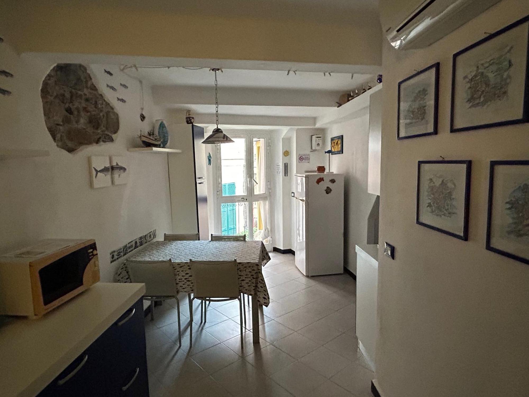 Pippo Cosy Studio Flat With Ac Monterosso al Mare Luaran gambar
